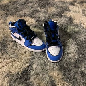 Gently Used Air Jordan 1 “Signal Blue” Size 2Y